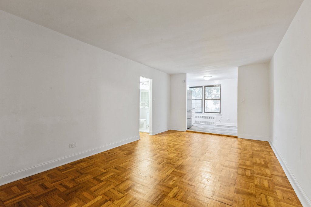 3500 Snyder Avenue, Unit 2U photo 4