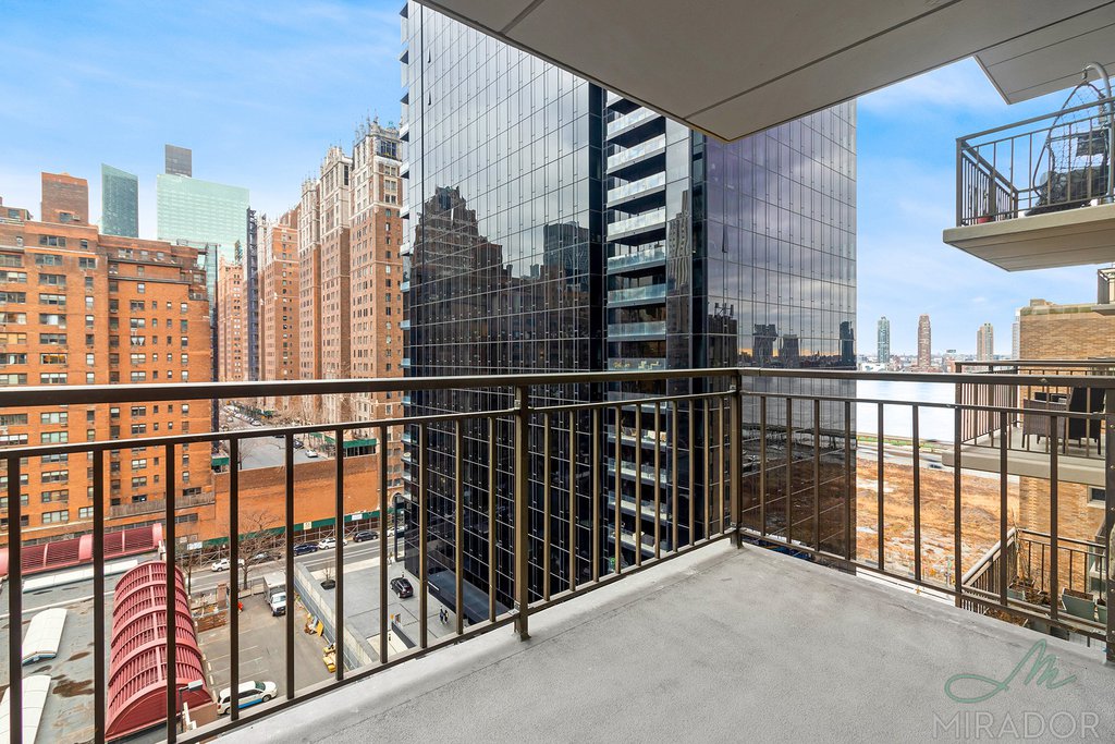 330 East 39th Street, Unit 23H photo 4