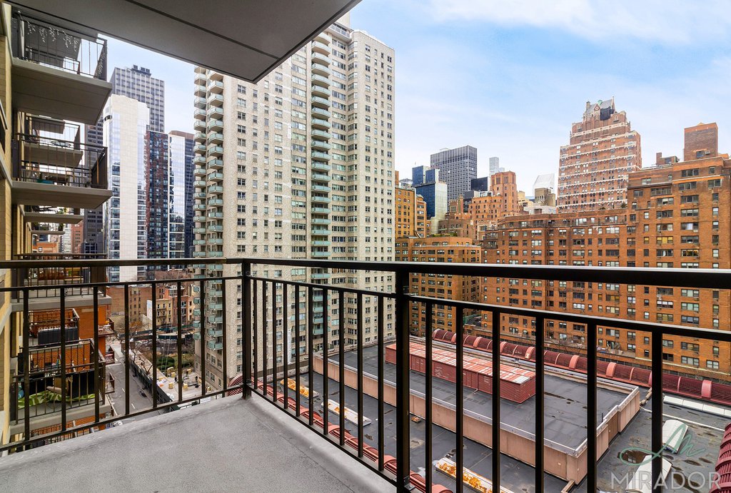 330 East 39th Street, Unit 23H photo 5
