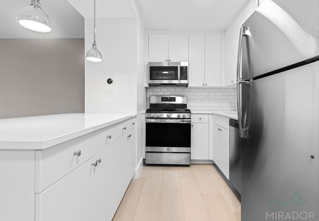 330 East 39th Street, Unit 23H photo 7