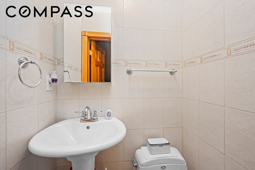 94 Giffords Lane – For Sale photo 15
