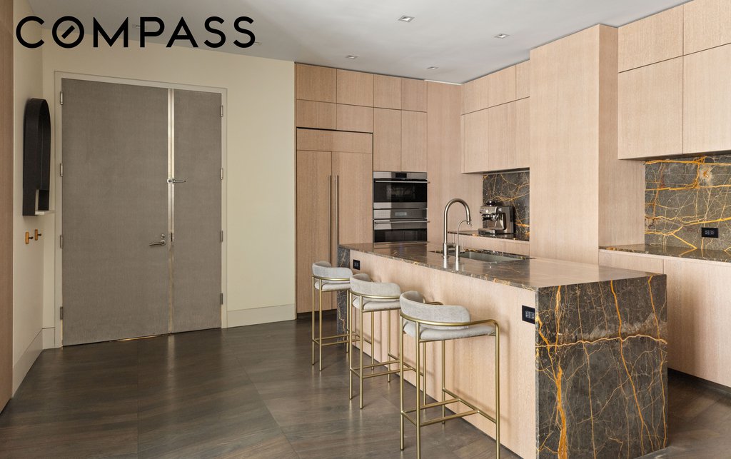 49 Chambers Street, Unit 7B photo 3