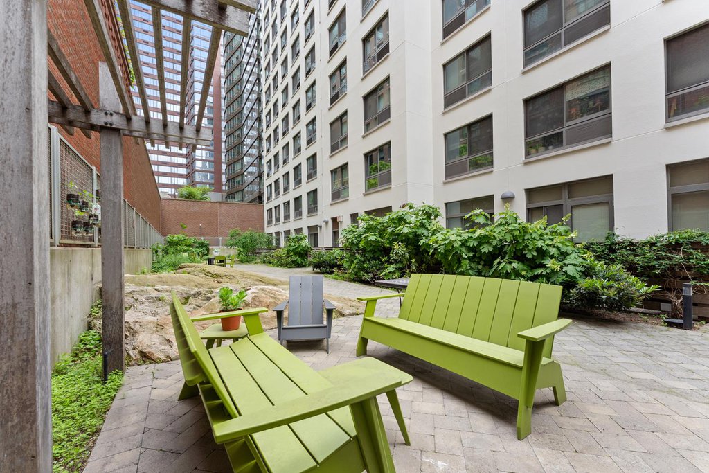 535 West 52nd Street, Unit 7B photo 10