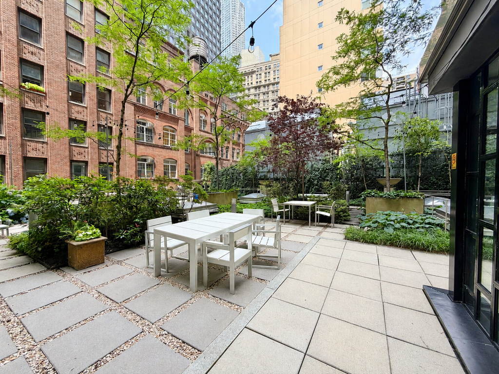 99 John Street, Unit 2212 photo 8