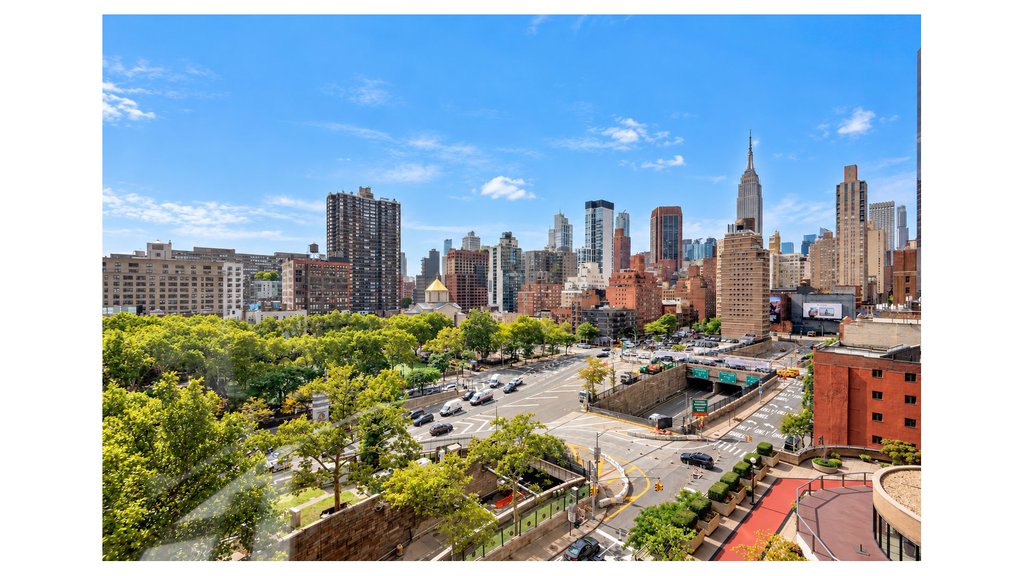 330 East 38th Street, Unit 9P photo 6