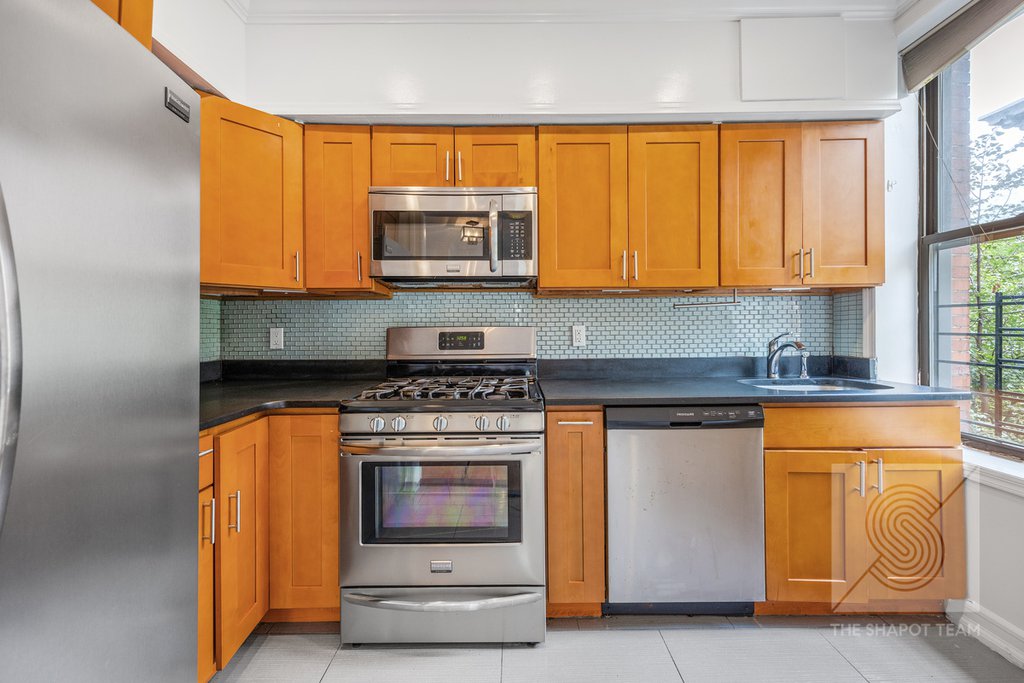 160 Wadsworth Avenue, Unit 307 photo 6