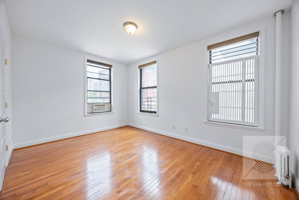 160 Wadsworth Avenue, Unit 307 photo 9