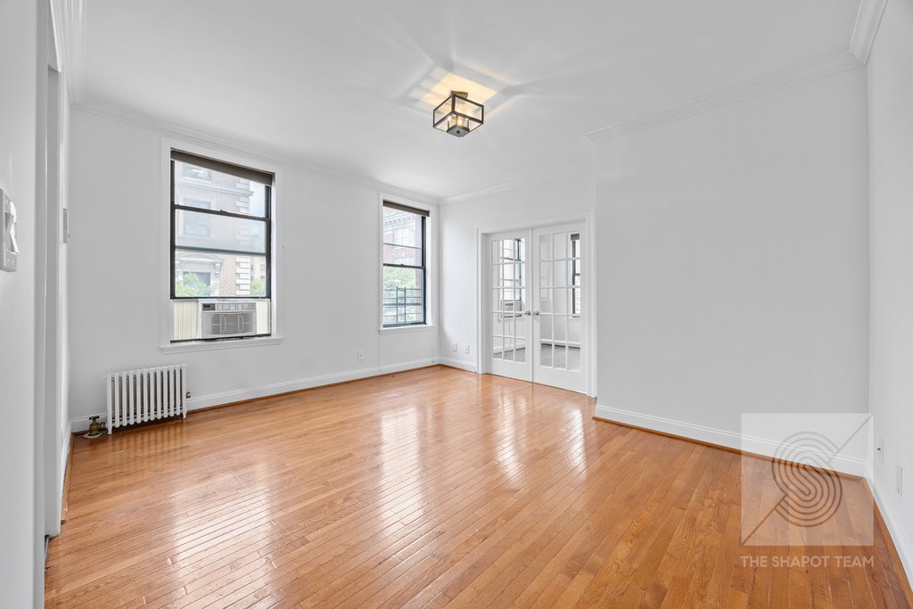 160 Wadsworth Avenue, Unit 307 photo 2