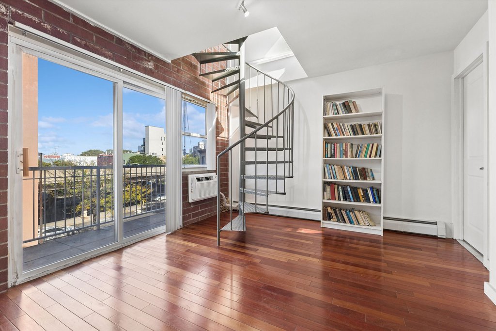 61 Herbert Street, Unit 4B
