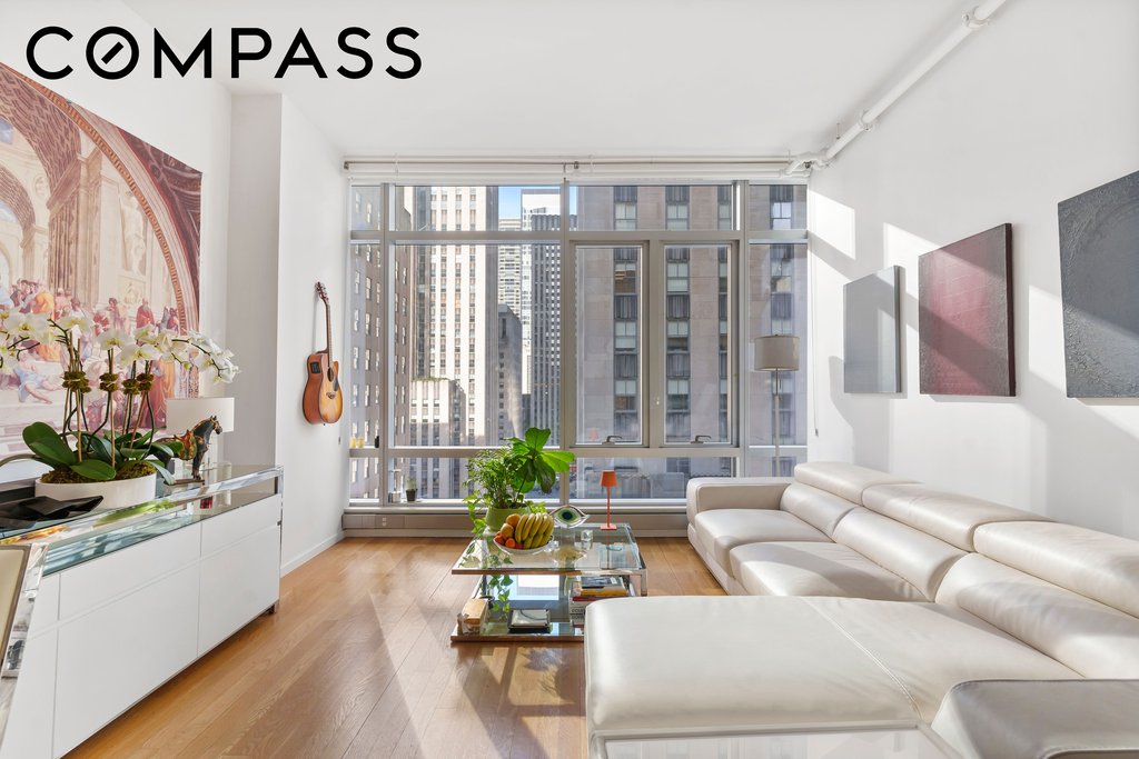 18 West 48th Street, Unit 10E photo 2