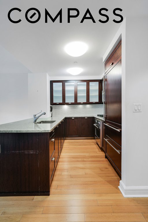 80 Riverside Boulevard, Unit 4H photo 8