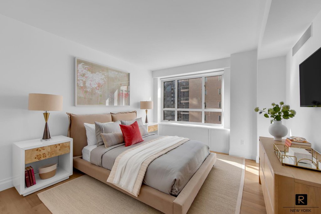 200 East 66th Street, Unit D1403 photo 9