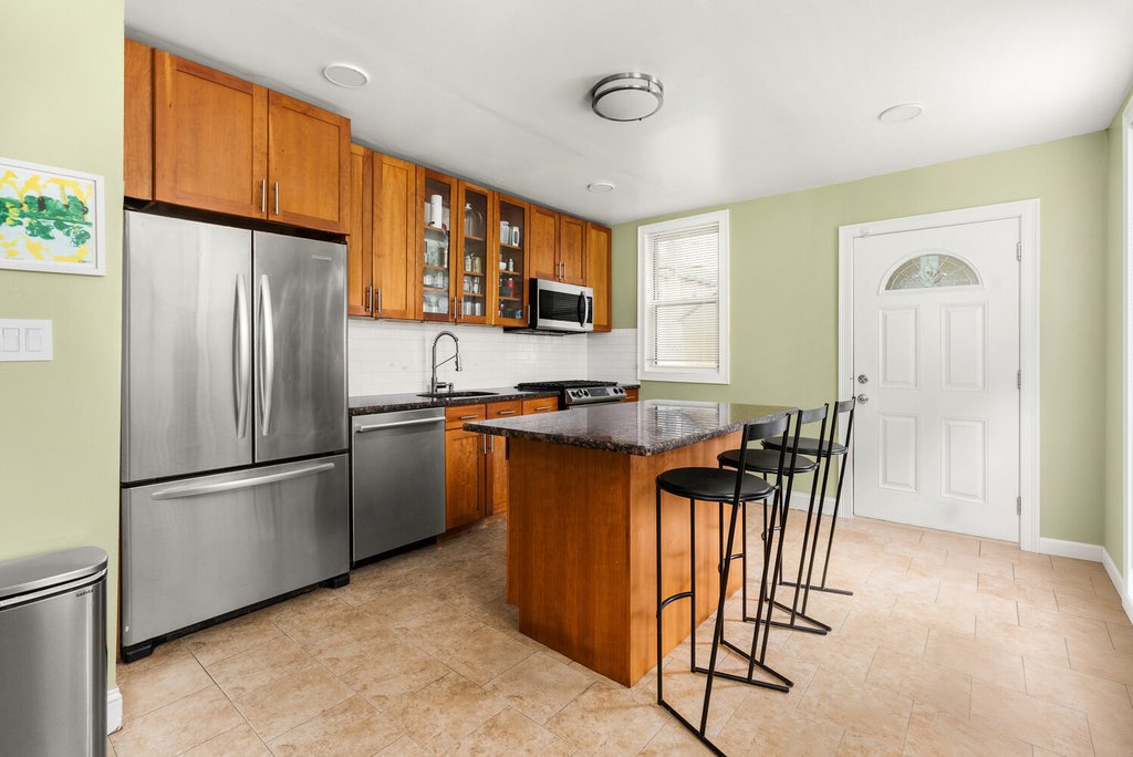6655 Sedgwick Place – For Sale photo 3