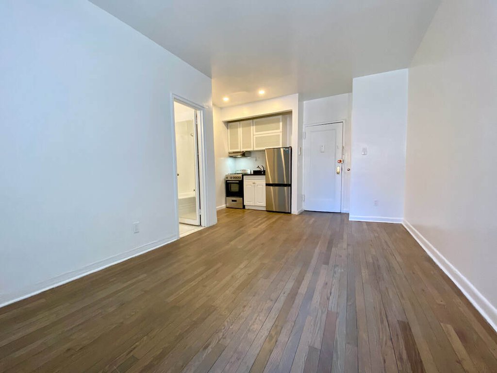 343 West 21st Street, Unit 3A