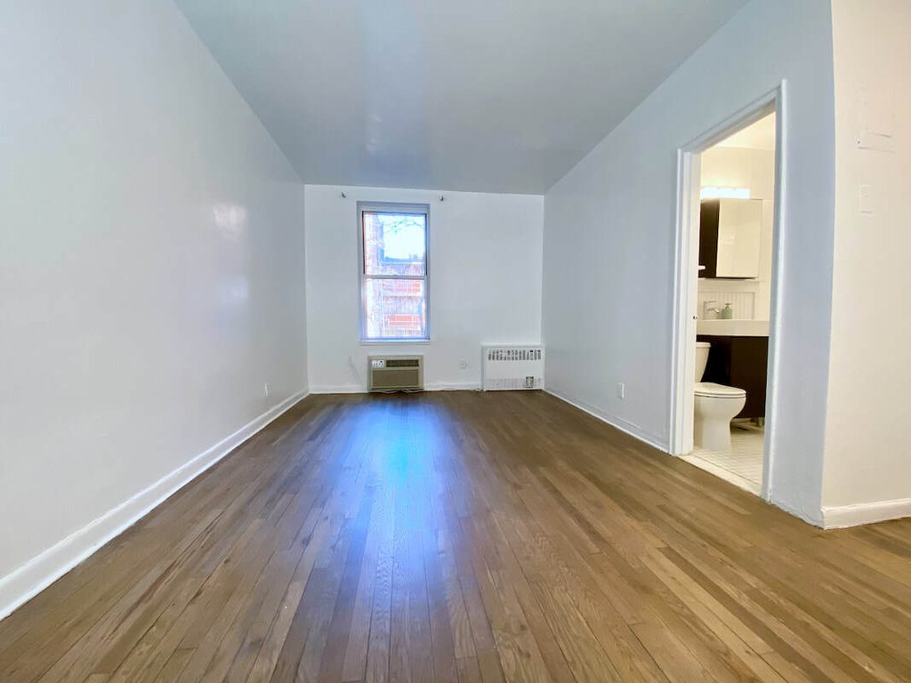 343 West 21st Street, Unit 3A photo 2