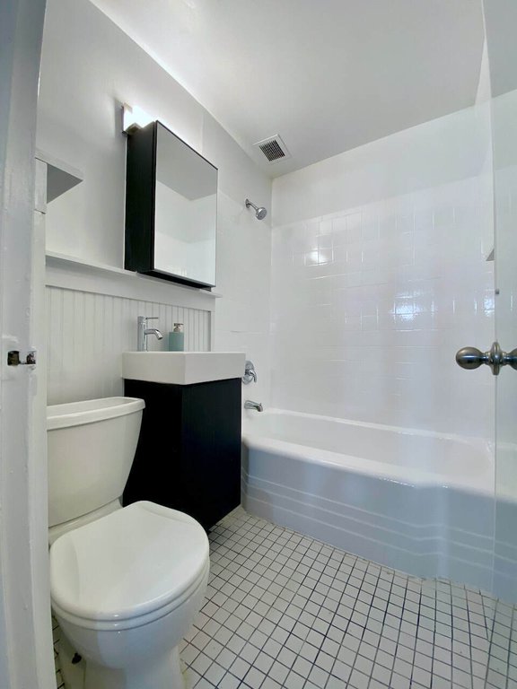 343 West 21st Street, Unit 3A photo 4