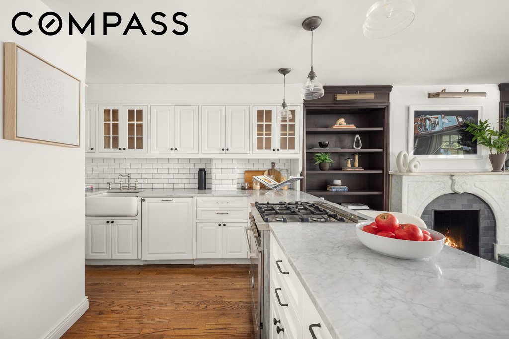 443 West 24th Street, Unit G photo 4