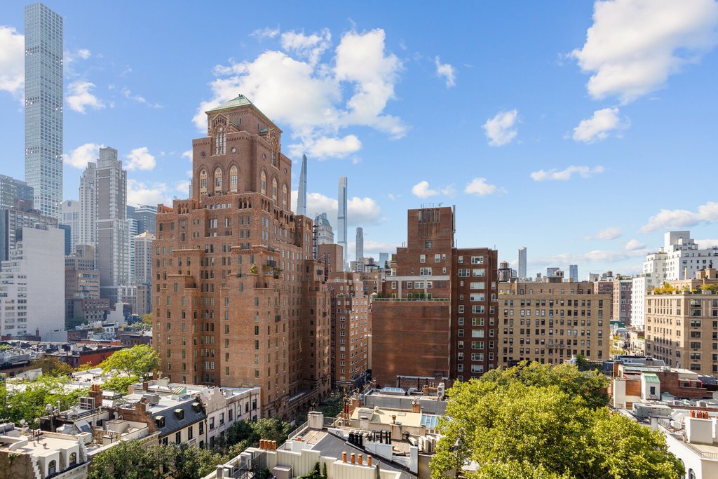 188 East 64th Street, Unit 901 photo 11