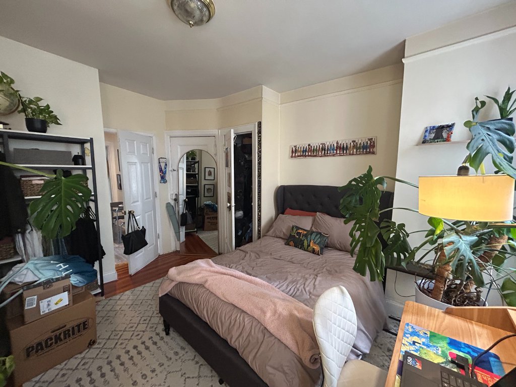 330 East 76th Street, Unit 4W photo 4