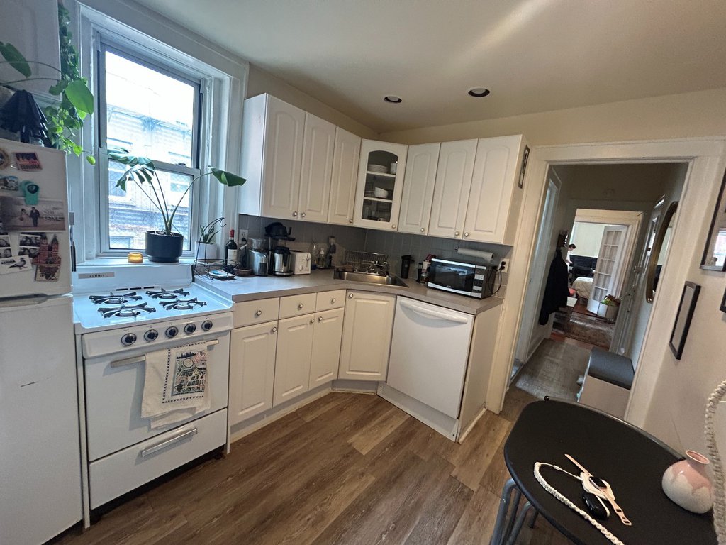 330 East 76th Street, Unit 4W photo 23