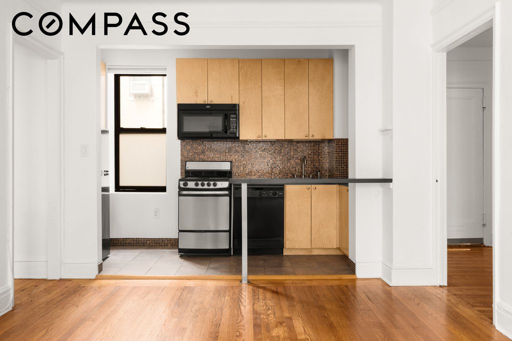 253 West 16th Street, Unit 1B photo 2
