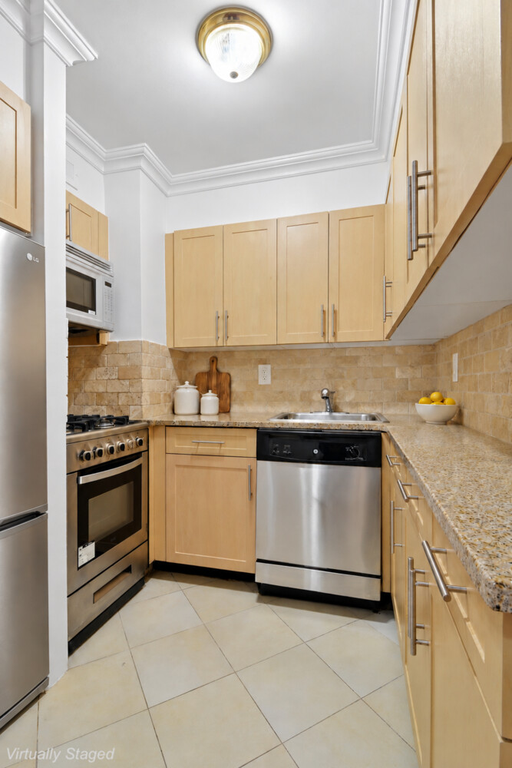 401 West 56th Street, Unit 5K photo 4