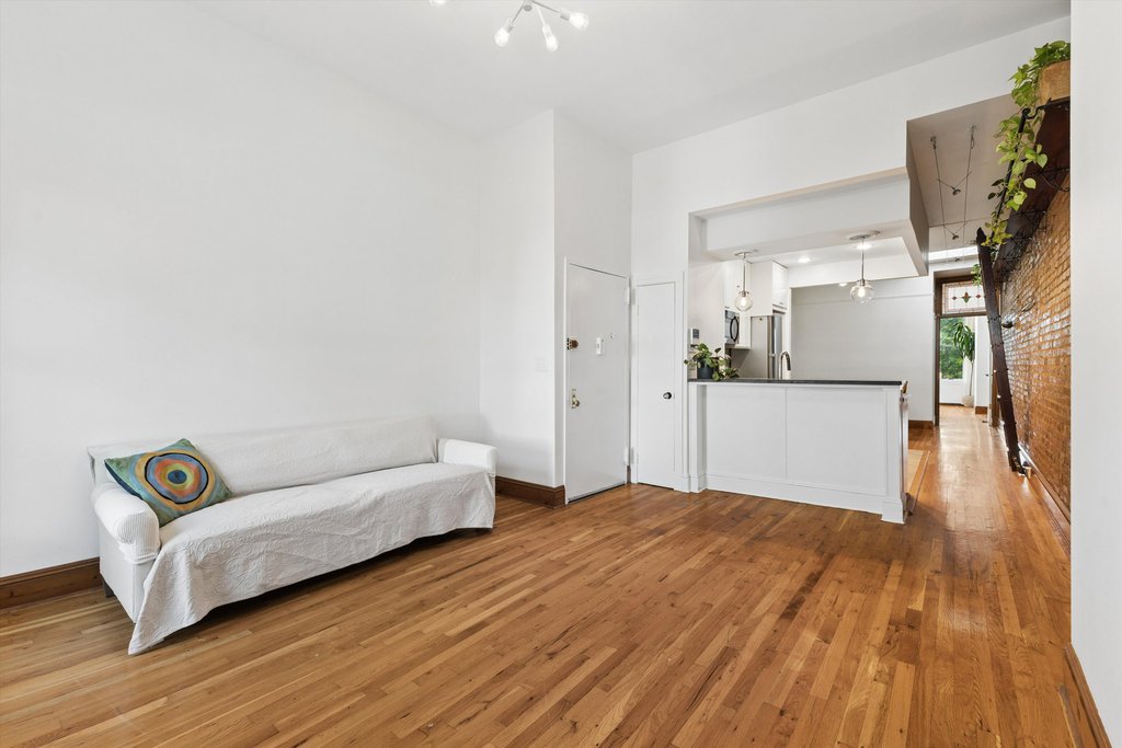 487 Sixth Avenue, Unit 4R photo 5