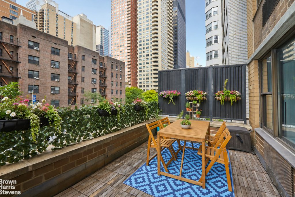 301 East 45th Street, Unit 2F photo 3