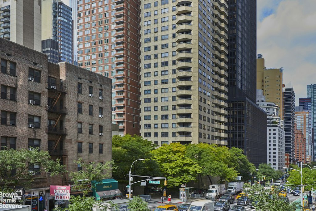 301 East 45th Street, Unit 2F photo 8