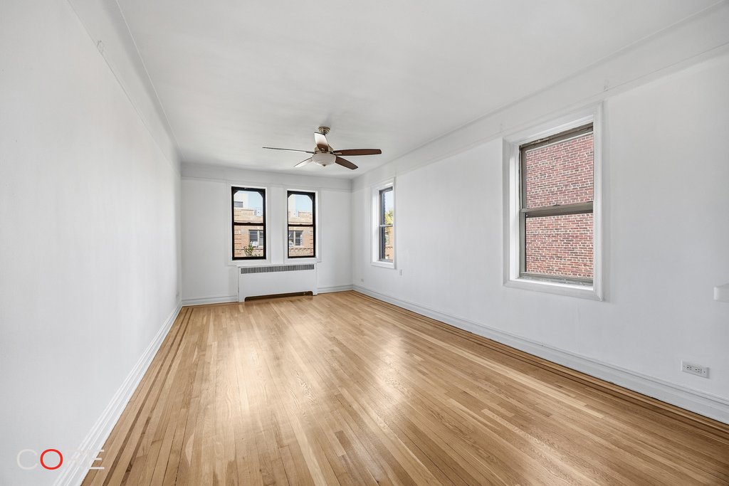 84-12 35th Avenue, Unit 6i photo 2