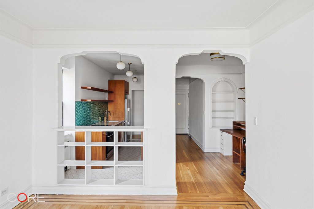 84-12 35th Avenue, Unit 6i photo 4