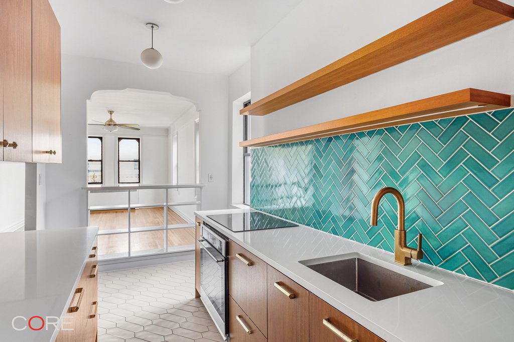 84-12 35th Avenue, Unit 6i photo 6