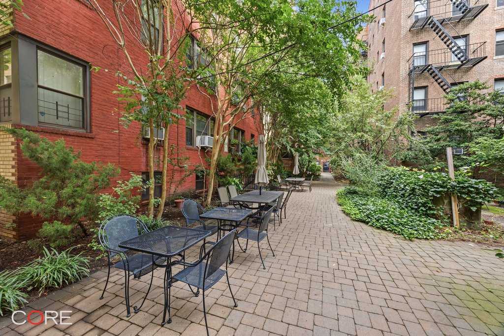84-12 35th Avenue, Unit 6i photo 11