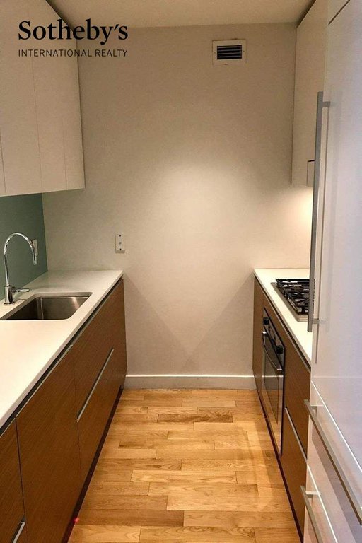 555 West 59th Street, Unit 9H photo 5