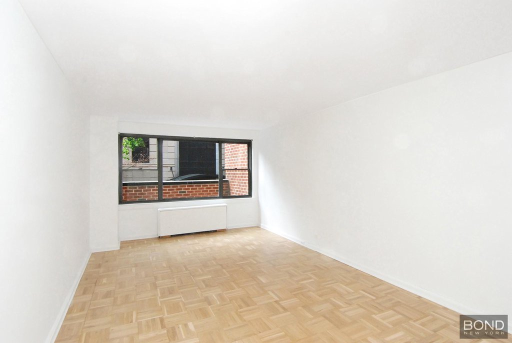 301 East 64th Street, Unit 2E photo 3