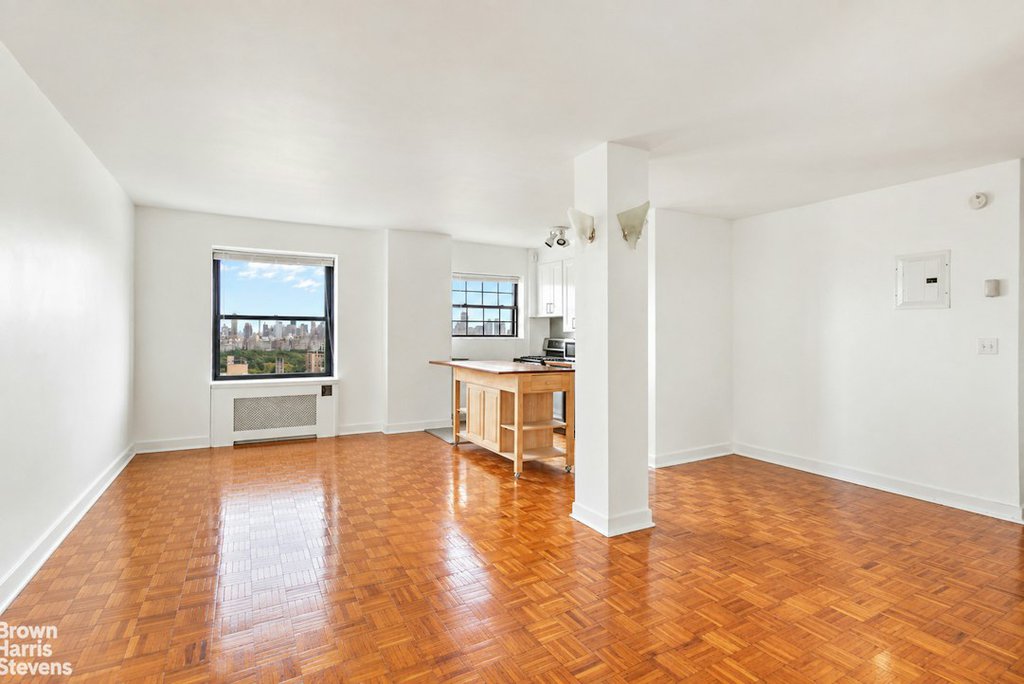 2166 Broadway, Unit 24D photo 2