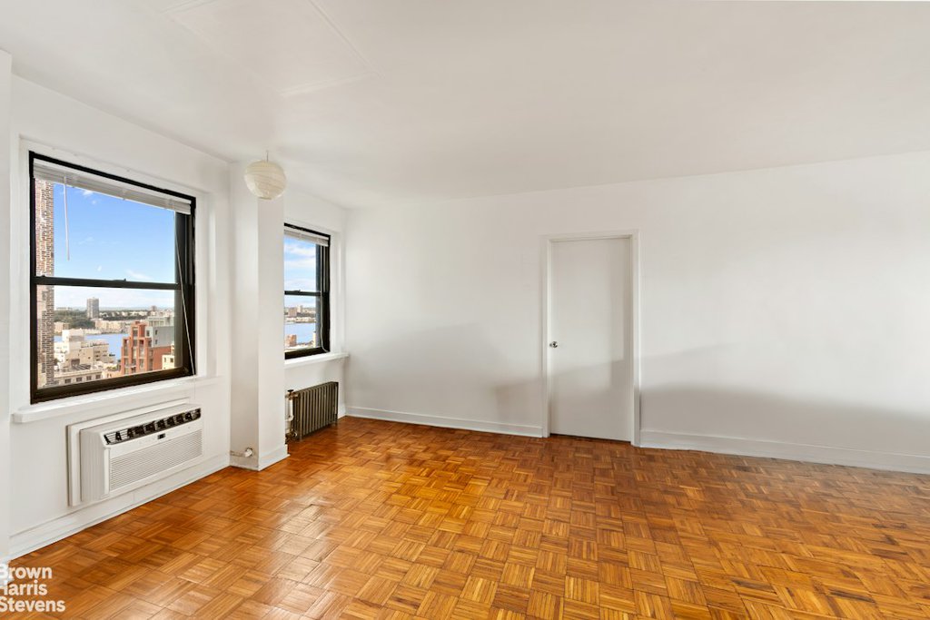 2166 Broadway, Unit 24D photo 7