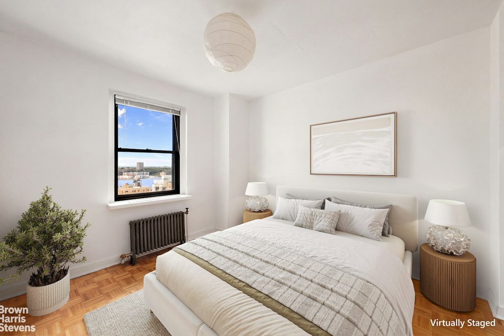 2166 Broadway, Unit 24D photo 8
