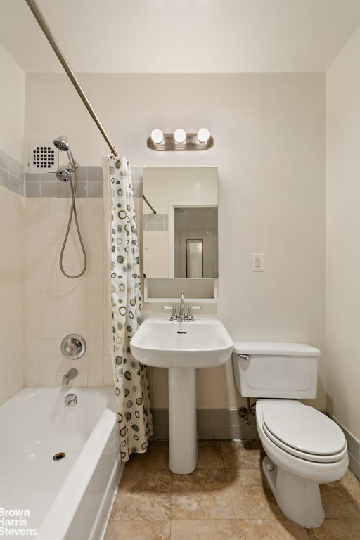 2166 Broadway, Unit 24D photo 10