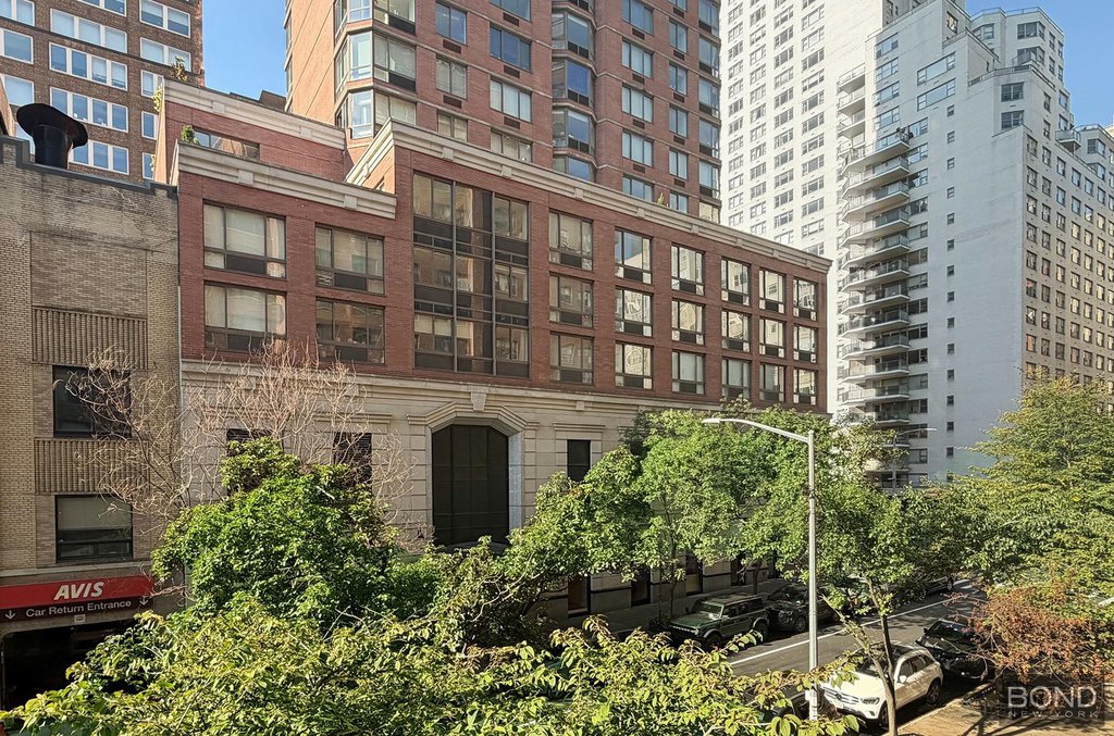 301 East 64th Street, Unit 3F photo 5