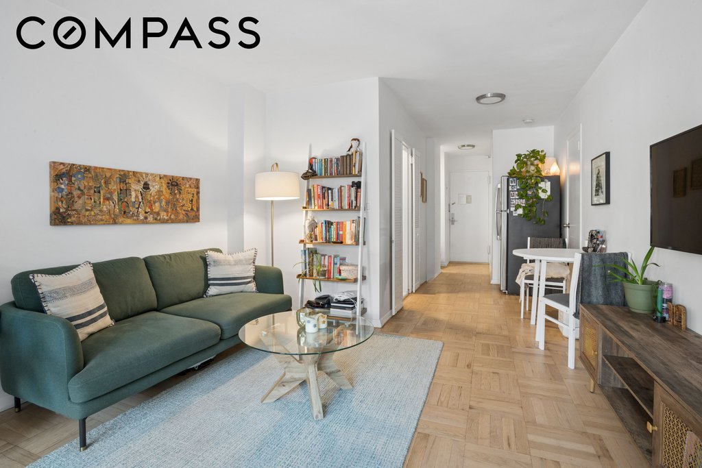 345 East 52nd Street, Unit 6C photo 2
