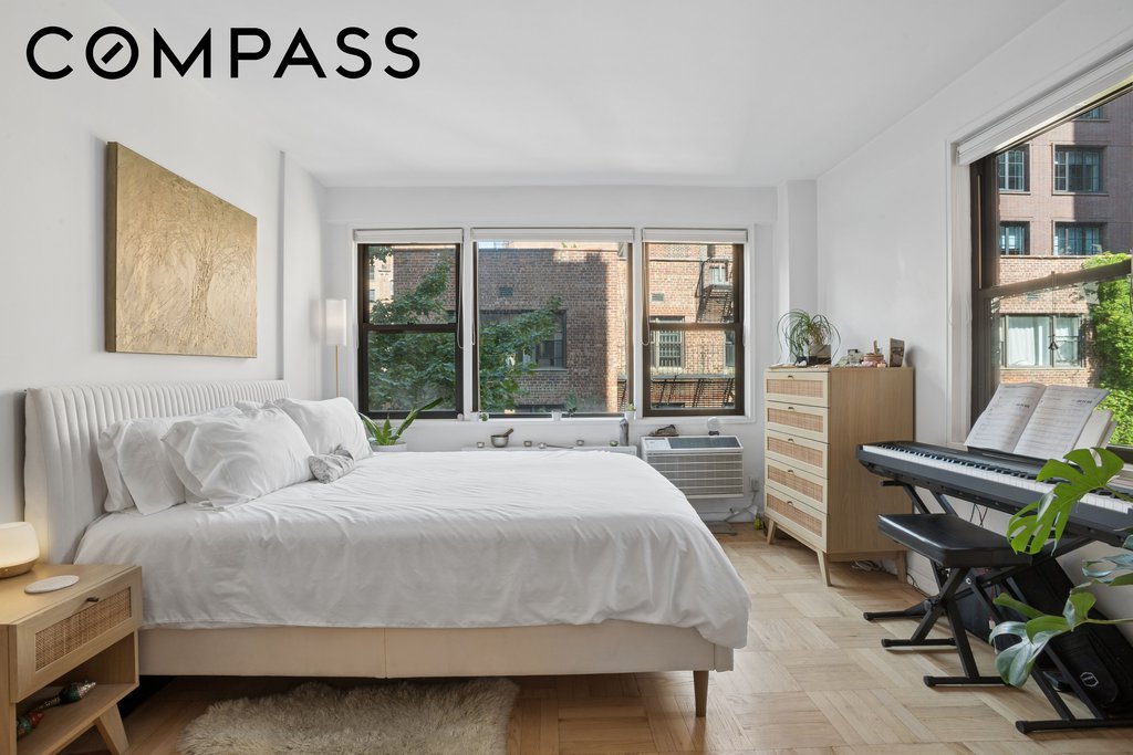 345 East 52nd Street, Unit 6C photo 3