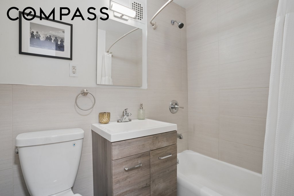 345 East 52nd Street, Unit 6C photo 5