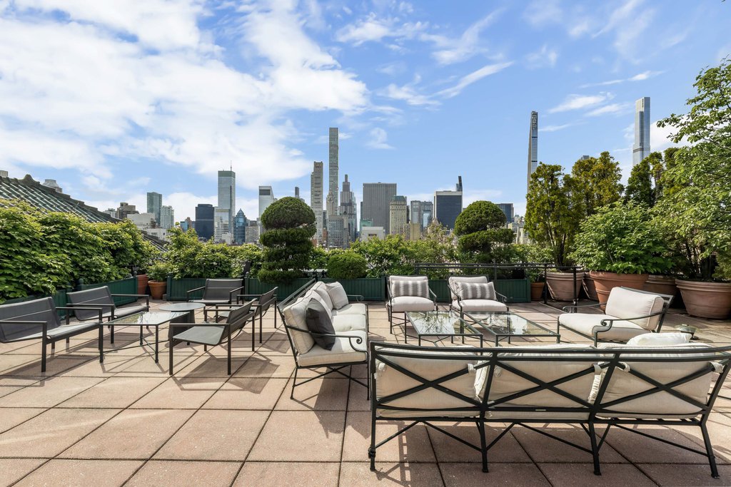 15 East 69th Street, Unit PH photo 2