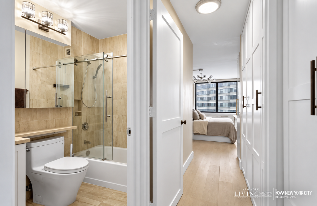 415 East 37th Street, Unit 18N photo 10