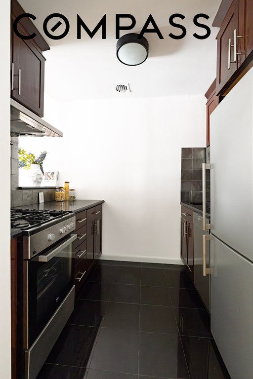 35 East 10th Street, Unit 2D photo 6