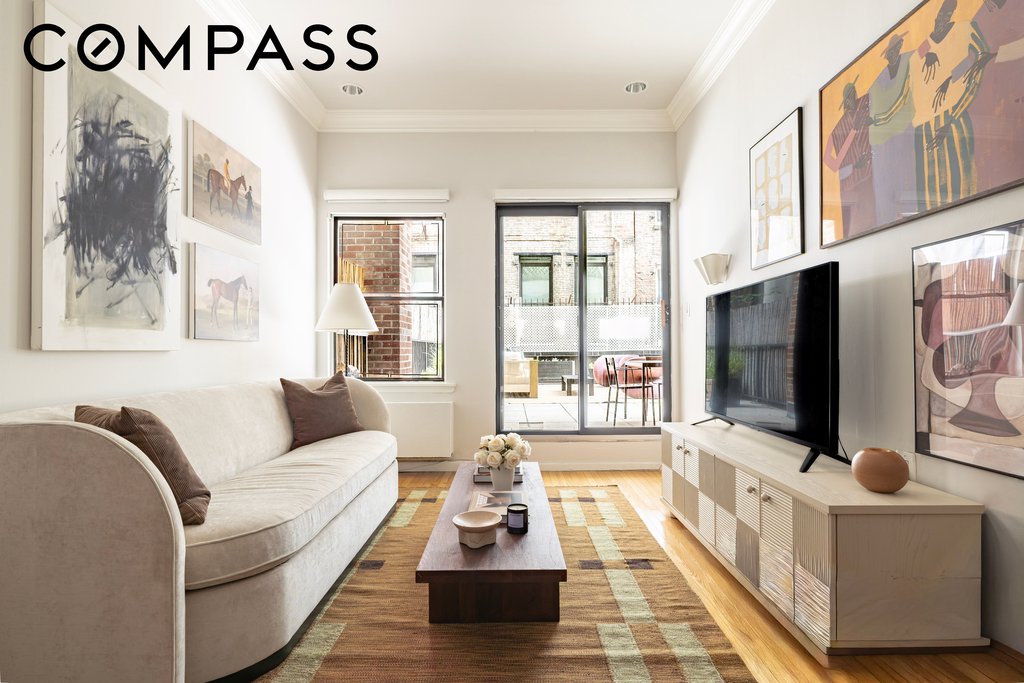 35 East 10th Street, Unit 2D
