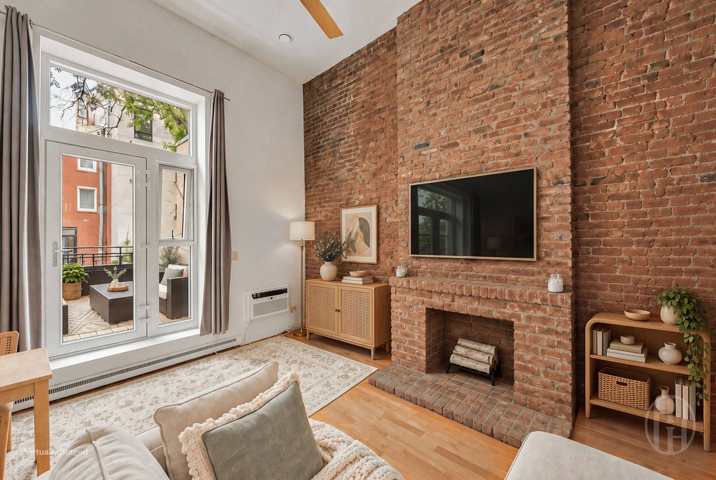 221 West 14th Street, Unit 1B