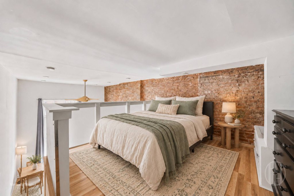 221 West 14th Street, Unit 1B photo 4