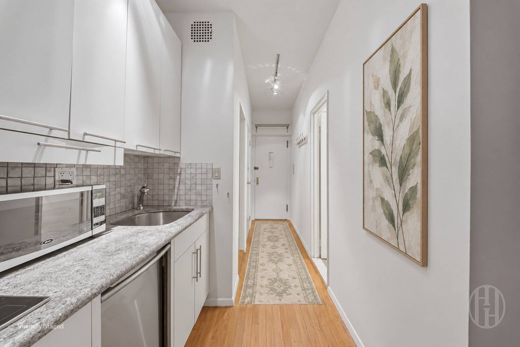 221 West 14th Street, Unit 1B photo 6